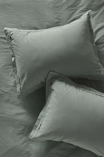 Taies d'oreiller brodées Taylor en percale de coton biologique, ensemble de 2 en Green chez - Anthropologie - Modalova