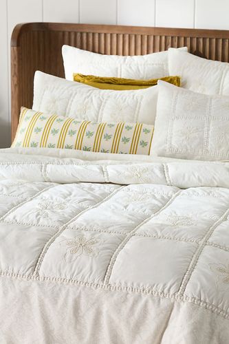 Couvre-lit matelassé en coton Vienne avec broderie florale en taille: Eu kng qlt chez - Anthropologie - Modalova