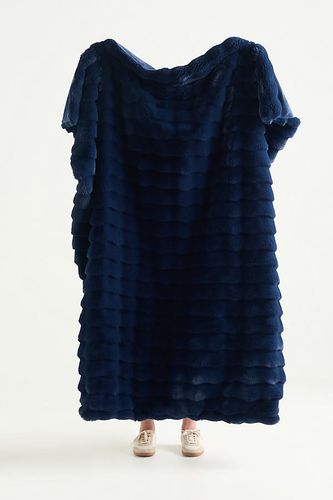 Couverture en fausse fourrure sculptée à festons en taille: 60 x 70 chez - Anthropologie - Modalova