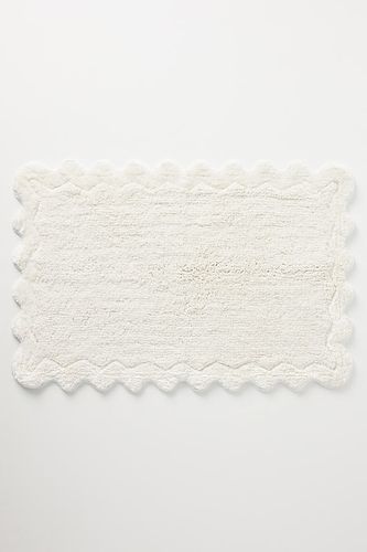 Tapis de bain festonné Ernestine par en White taille: S chez Anthropologie - Maeve - Modalova
