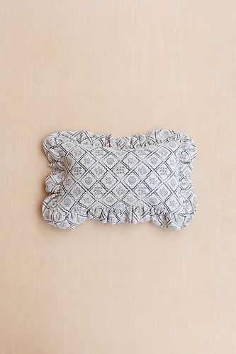 Housse de coussin en coton en Blue taille: 16" x 24" chez Anthropologie - TBCo - Modalova