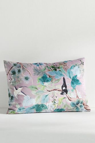 Coussin Colliere en Purple taille: 14" x 20" chez - Anthropologie - Modalova