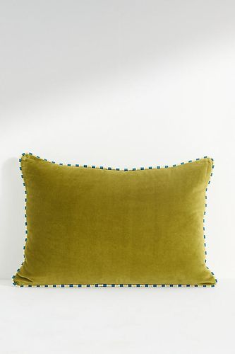 Coussin Milo Trova en Green taille: 14" x 20" chez - Anthropologie - Modalova