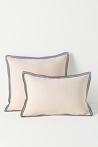 Coussin en coton Emmett en taille: 14" x 20" chez - Anthropologie - Modalova