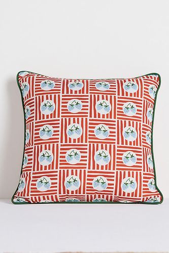Coussin d'extérieur imprimé floral Clarina en taille: Assorted chez - Anthropologie - Modalova