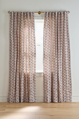 Rideau en coton fleuri Austin avec ornements en taille: 50" x 108" chez - Anthropologie - Modalova