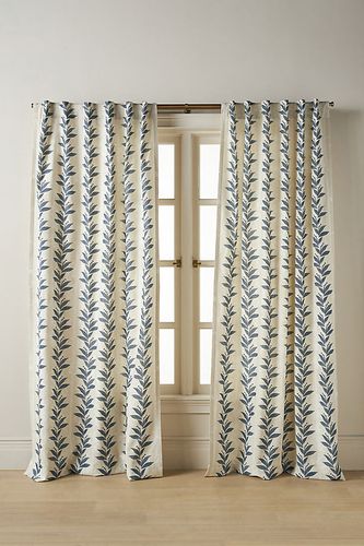 Rideau Floral Sérigraphié Calista en taille: 50 x 84 chez - Anthropologie - Modalova