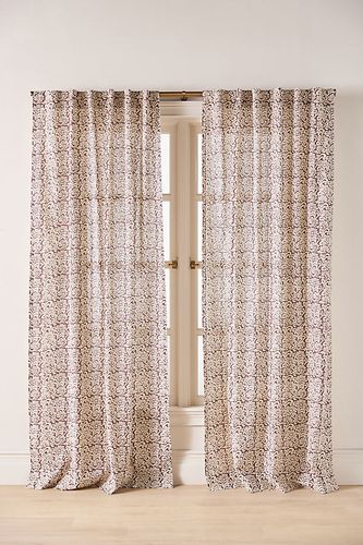 Rideau fleuri en coton imprimé Kari en taille: 108" chez - Anthropologie - Modalova