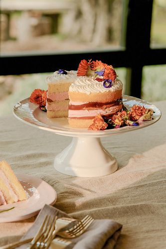 Présentoir à gâteau Old Havana en White chez - Anthropologie - Modalova