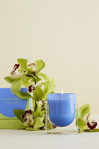 Found Notes Floral Yuzu & Neroli Boxed Candle par en Blue taille: XS - Found Notes by Anthropologie - Modalova