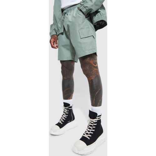 Short cargo mi-long à taille élastiquée - Boohooman - Modalova