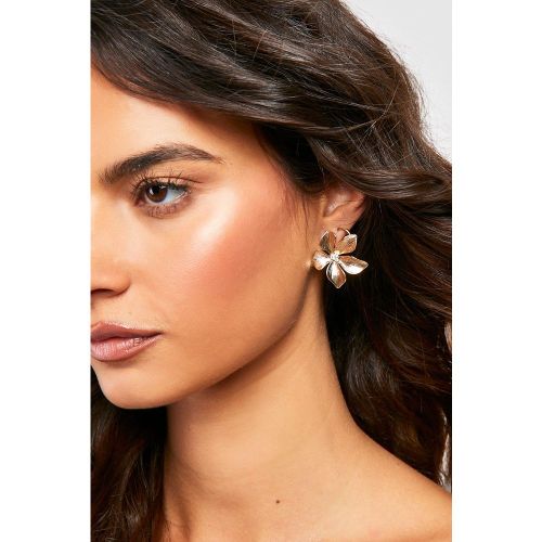 Boucles D'Oreilles Dorées Fleuries - boohoo - Modalova