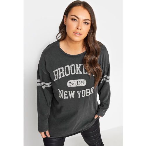 Tshirt Délavé Slogan 'Brooklyn' , Grande Taille & Courbes - Yours - Modalova