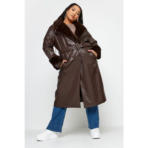 Trench Effet Cuir Fausse Fourrure , Grande Taille & Courbes - Yours - Modalova