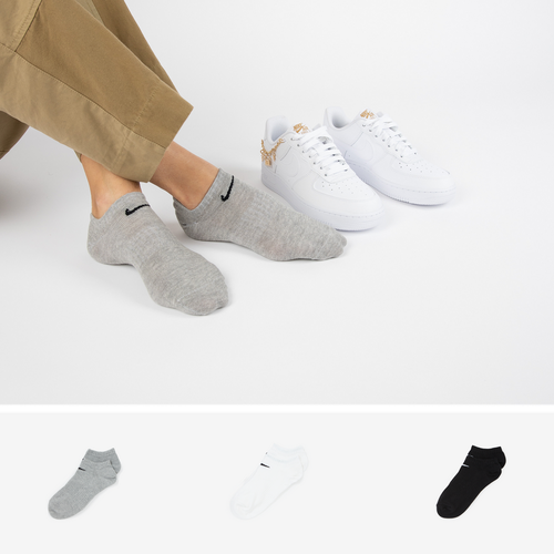 Chaussettes X3 Invisible Gris - Nike - Modalova