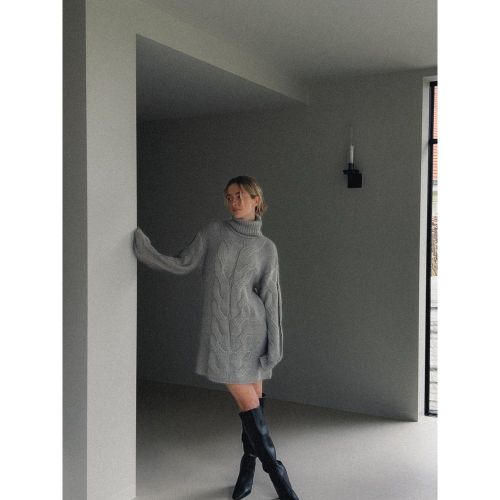 Robe courte en maille torsadée - Grey - Rianne Meijer x NA-KD - Modalova