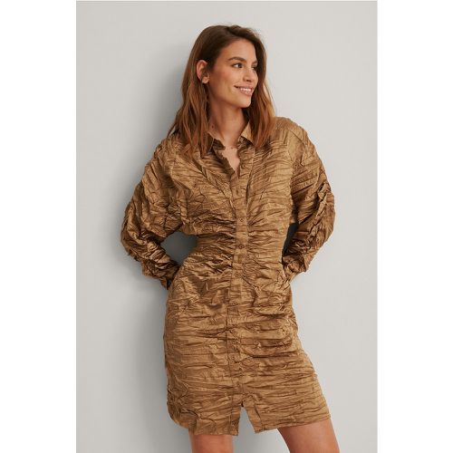 Robe chemise plissée - Brown - NA-KD Trend - Modalova