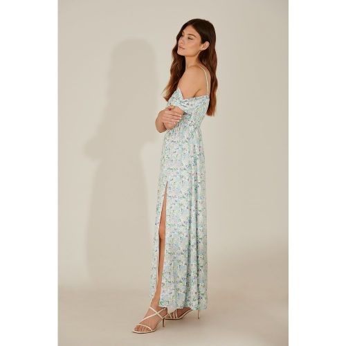 Maxi robe épaules dénudées en matière recyclée - Flower - Pamela x NA-KD Reborn - Modalova