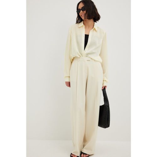 Pantalon de costume habillé - Offwhite - NA-KD Trend - Modalova