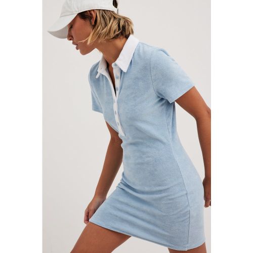 Robe en tissu éponge - Blue - Josefine HJ x NA-KD - Modalova