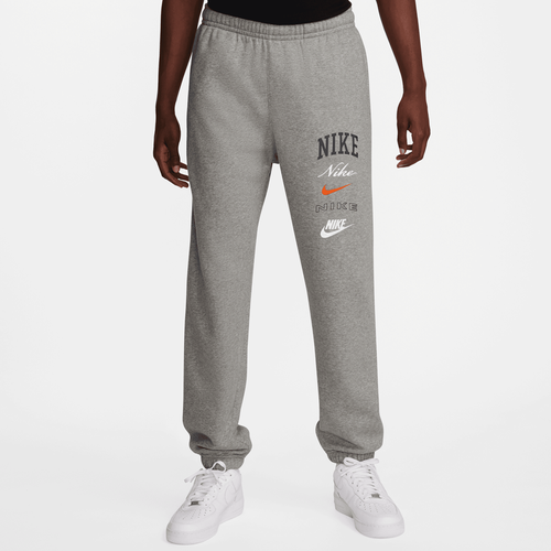 Club Fleece Cuffed Pants Stack Graphics, , Apparel, dk grey heather/safety orange, taille: S - Nike - Modalova