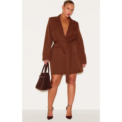 Plus Robe blazer à taille nouée - PrettyLittleThing - Modalova