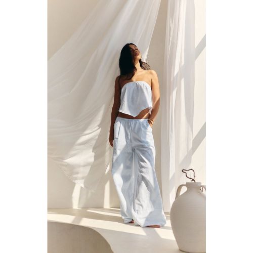 Pantalon large à fines rayures et taille mi-haute | Taille 44 - PrettyLittleThing - Modalova