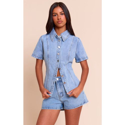 Petite Mini short en jean - PrettyLittleThing - Modalova