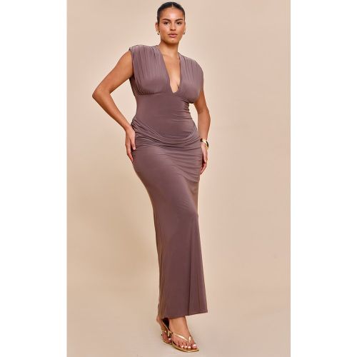 Plus Robe longue doublée décolletée à épaules froncées et taille drapée - PrettyLittleThing - Modalova