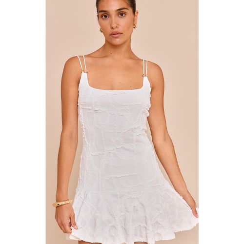 Petite Mini robe droite texturée blanche à bretelles doublées - PrettyLittleThing - Modalova