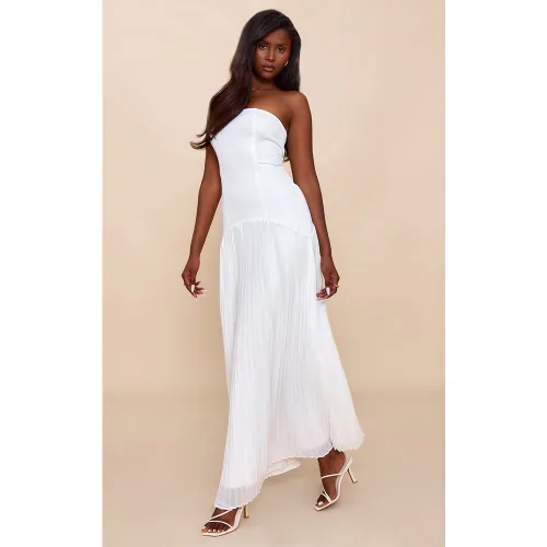 Robe bustier longue tissée blanche à ourlet plissé - PrettyLittleThing - Modalova