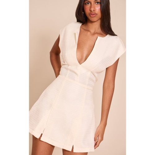 Petite Combishort de tailleur à manches courtes - PrettyLittleThing - Modalova