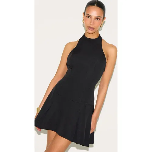 Petite Robe droite à dos nu - PrettyLittleThing - Modalova