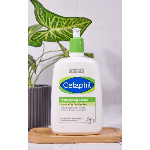 Cetaphil Lotion hydratante 1L - PrettyLittleThing - Modalova