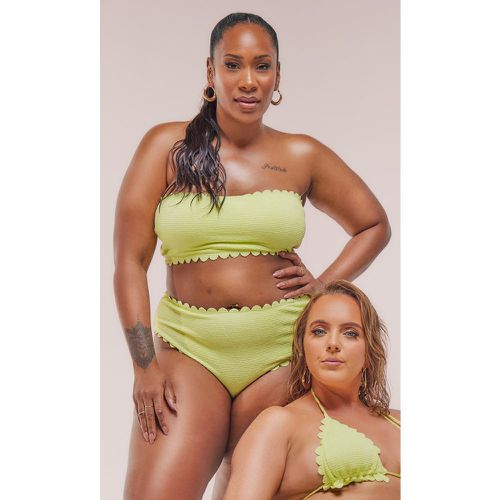 Plus Haut de maillot de bain bandeau crêpé citron à ourlets festonnés - PrettyLittleThing - Modalova