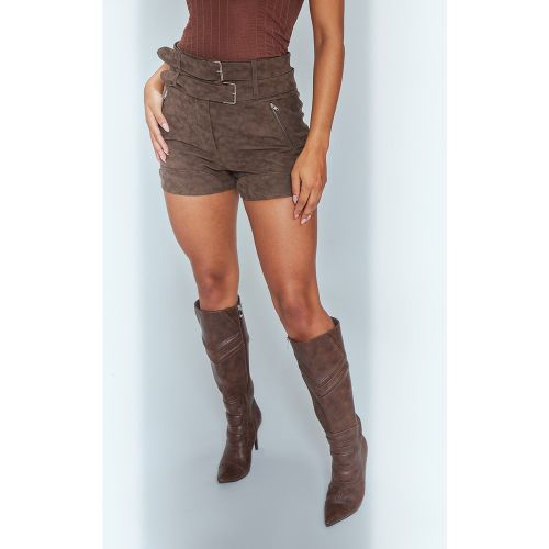 Short ceinturé délavé - PrettyLittleThing - Modalova
