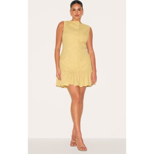 Plus Robe moulante rayée à boutons et ourlet fluide - PrettyLittleThing - Modalova