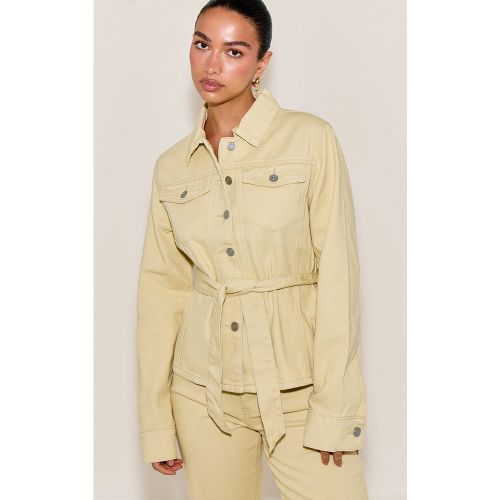 Veste cintrée à la taille en jean crème au beurre à ceinture et coutures contrastantes - PrettyLittleThing - Modalova