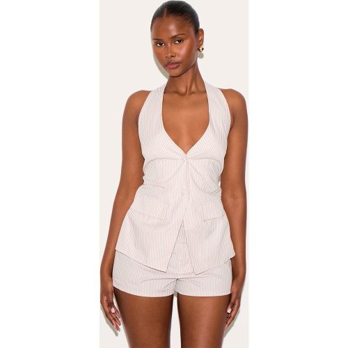 Combishort dos nu de tailleur à fines rayures et détail gilet | Taille 44 - PrettyLittleThing - Modalova