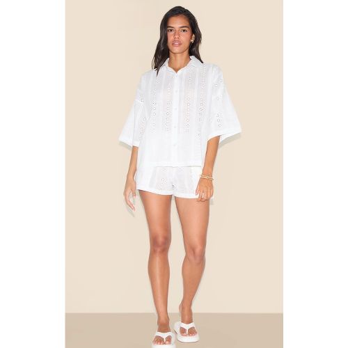 Short fluide brodé blanc, Blanc - PrettyLittleThing - Modalova