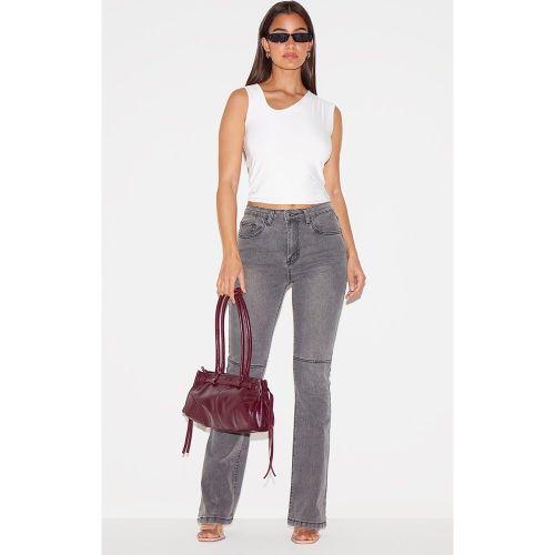 Jean flare ajusté gris, Gris - PrettyLittleThing - Modalova