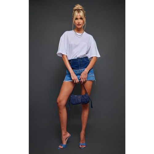 Shape Mini-jupe en jean bleu moyennement délavé à taille contrastante - PrettyLittleThing - Modalova