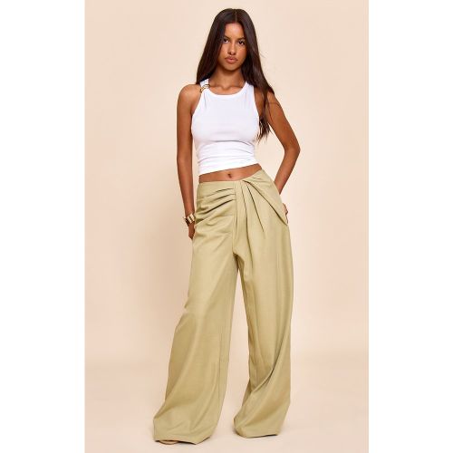 Petite Pantalon de tailleur tissé à détail plissé | Taille 30 - PrettyLittleThing - Modalova