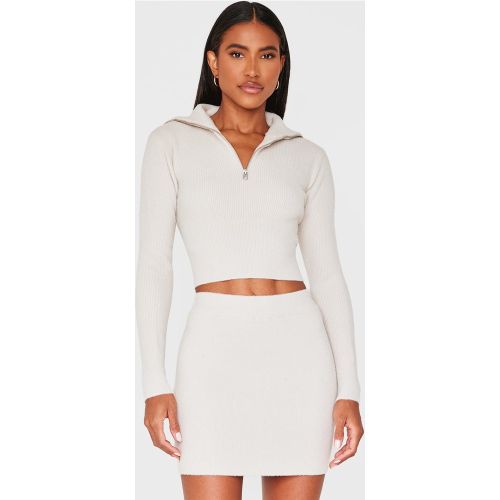 Pull court en maille tricot douce à col roulé et zip | Taille Large - PrettyLittleThing - Modalova