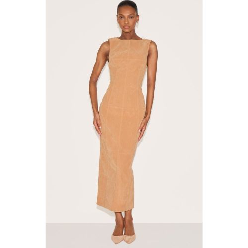 Robe longue en suédine à col bateau et dos nu - PrettyLittleThing - Modalova