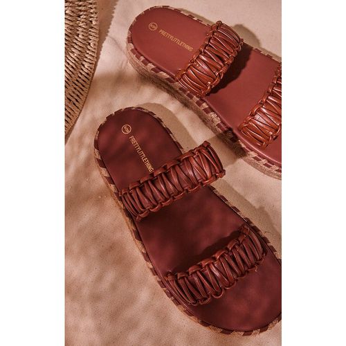 Sandales plates en cuir véritable à bout arrondi avec double lanière chunky et corde fleck - PrettyLittleThing - Modalova