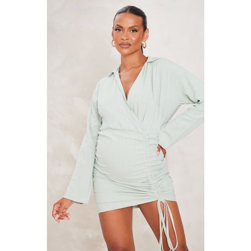 Maternité Robe-chemise de grossesse en effet lin froncé vert à décolleté - PrettyLittleThing - Modalova
