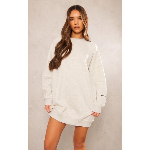 Robe pull en sweat oversize à manches contrastantes - PrettyLittleThing - Modalova