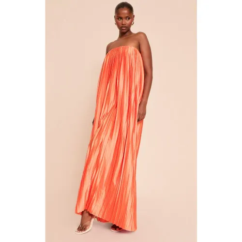 Robe bustier longue satinée plissée - PrettyLittleThing - Modalova
