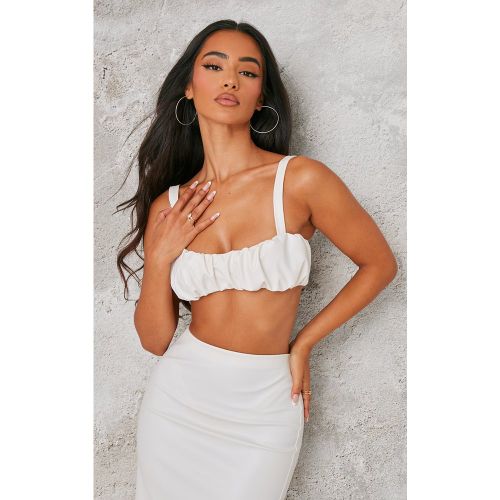 Petite Bralette en PU froncé - PrettyLittleThing - Modalova